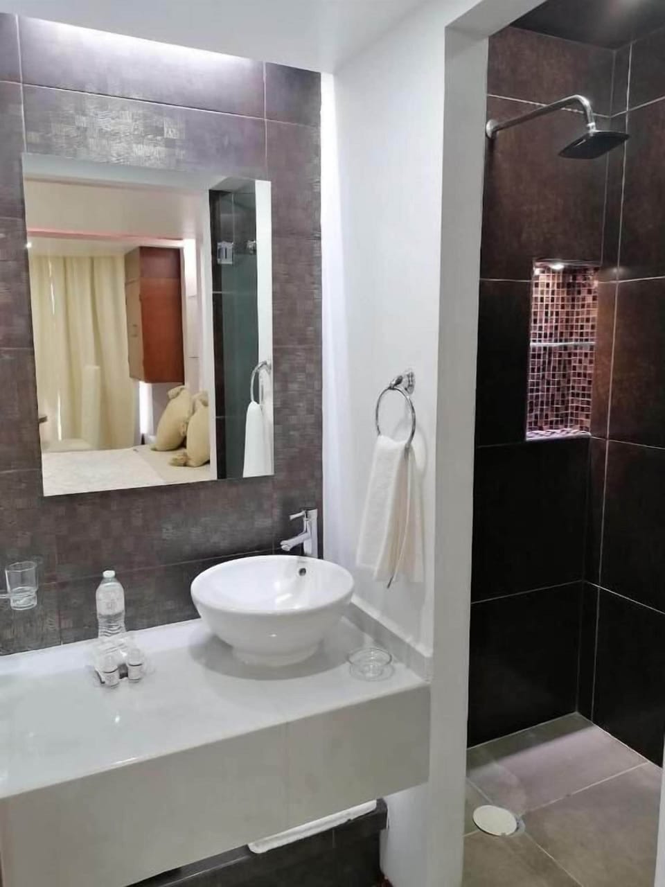 Deluxe Studio, Garden View | Bathroom | Shower