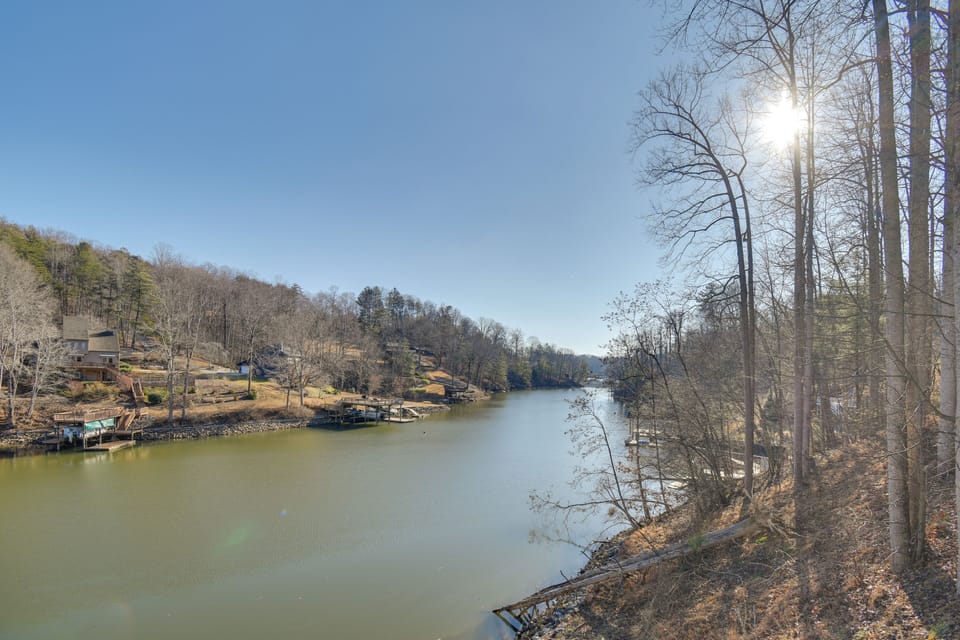 House (5 Bedrooms) | Interior