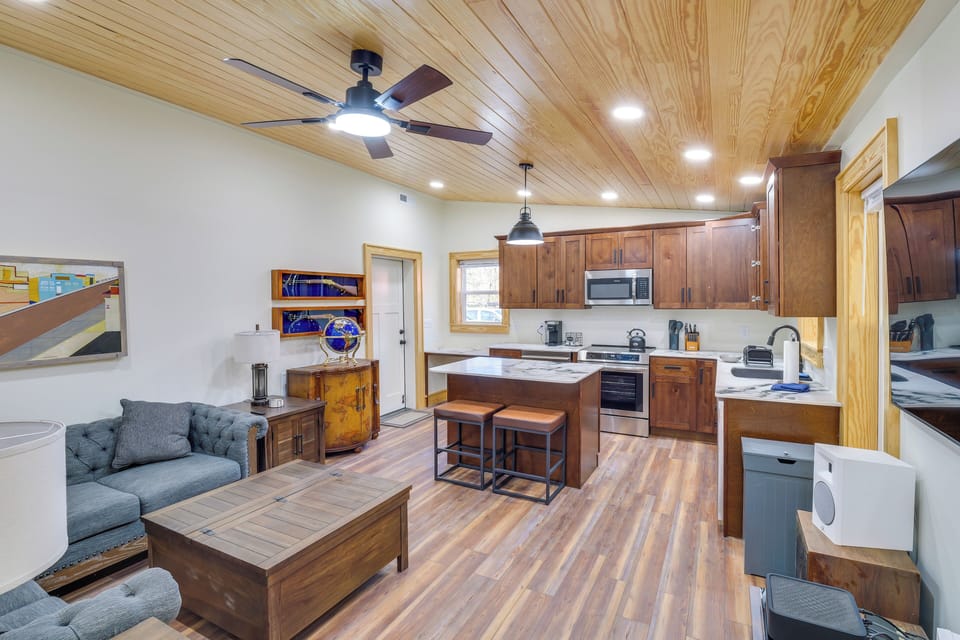 House (1 Bedroom) | Interior