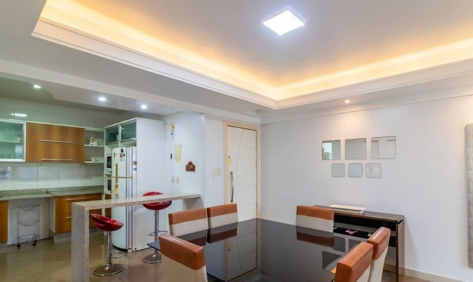 Basic Apartment | Dining