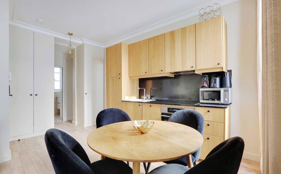 Apartment | Private kitchen | Fridge, microwave, oven, stovetop
