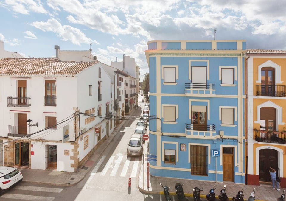 Comfort Apartment, City View | Parking