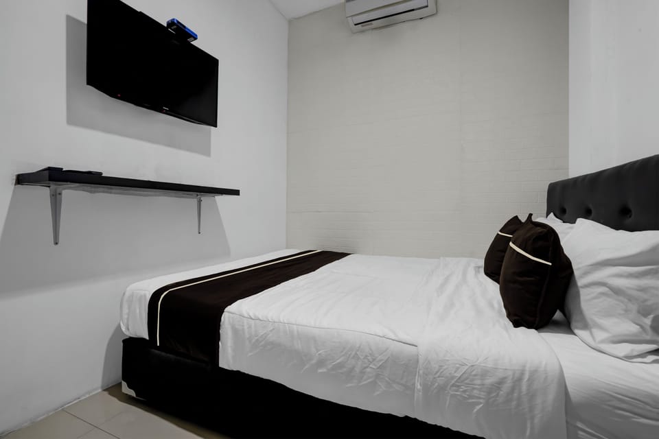 Deluxe Double Room | Free WiFi, bed sheets