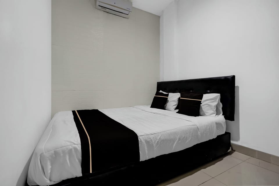 Deluxe Double Room | Free WiFi, bed sheets