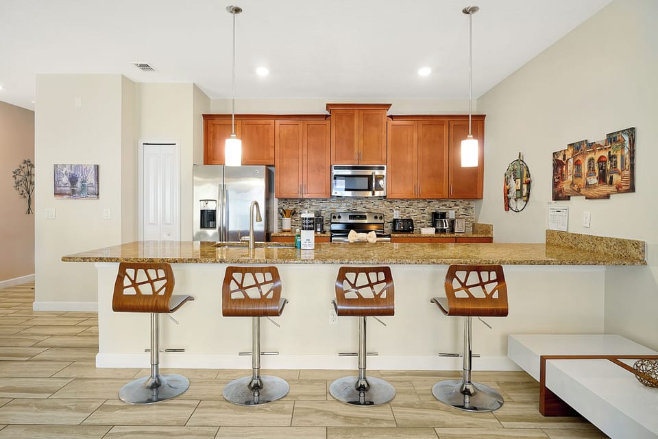 House (4 Bedrooms) | Interior