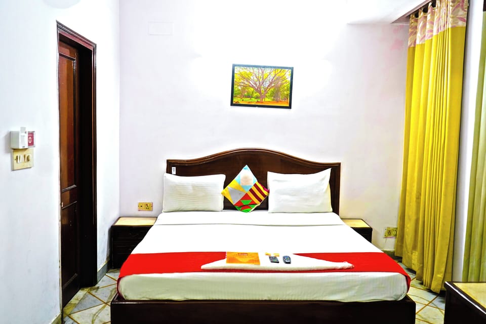 Deluxe Double Room, Balcony | Desk, free WiFi, bed sheets