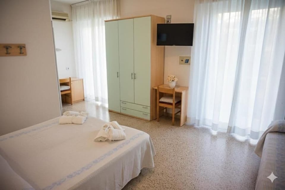 Comfort Triple Room, Balcony | In-room safe, WiFi (free)
