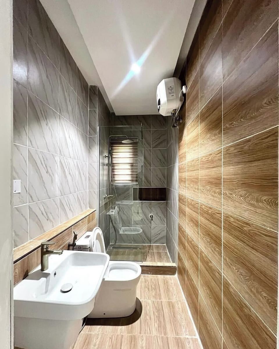 Economy Room, Balcony, City View | Bathroom | Free toiletries, hair dryer, towels, soap