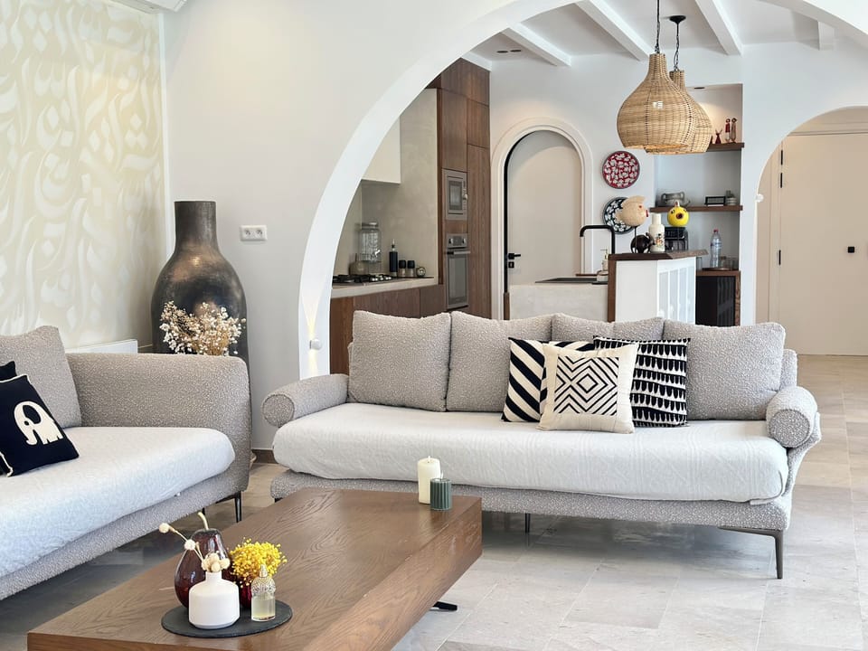Villa, 4 Bedrooms, Smoking, Private Pool | Living room