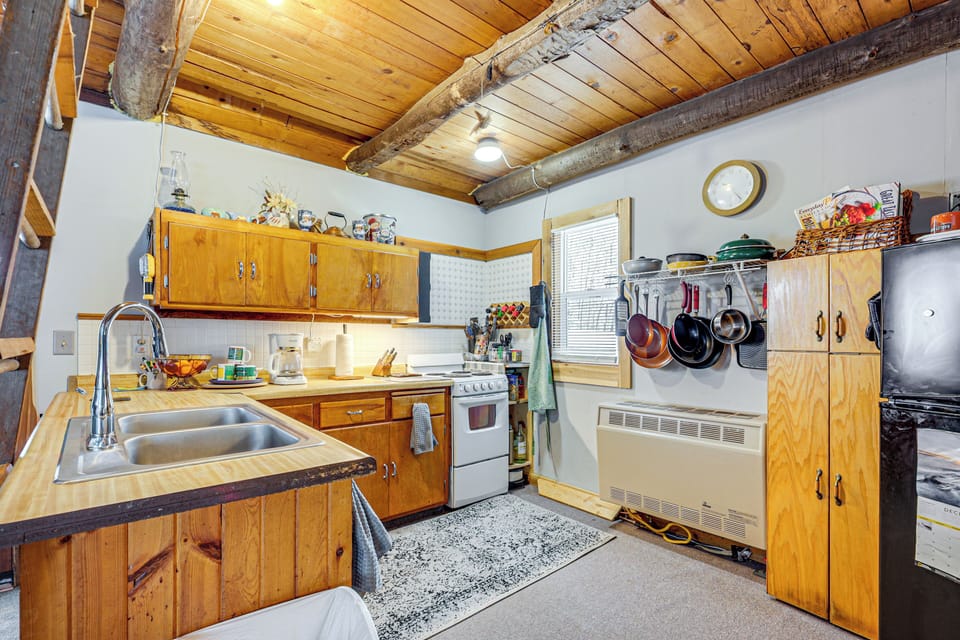 House (2 Bedrooms) | Interior