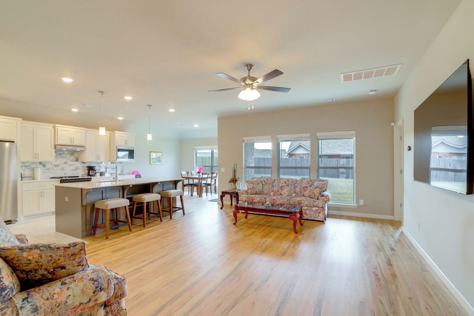 House (3 Bedrooms) | Front of property