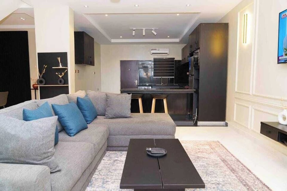 Economy Apartment, Balcony, City View | Living area