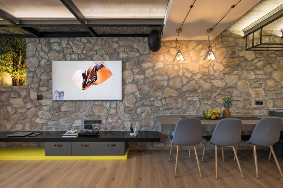 House, Sea View | Living area | 65-inch Smart TV with satellite channels, video-game console, Netflix