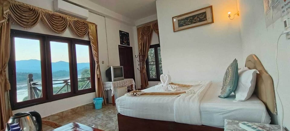 Double Room, Balcony, River View | Free WiFi