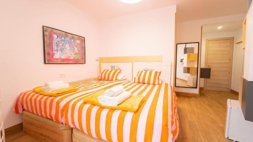 Deluxe Twin Room, Balcony, City View | Premium bedding, down comforters, individually decorated