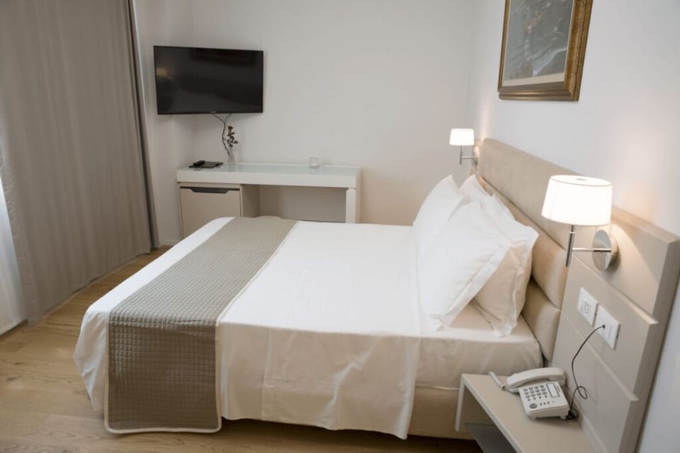 Superior Double Room, Non Smoking | Soundproofing, free WiFi