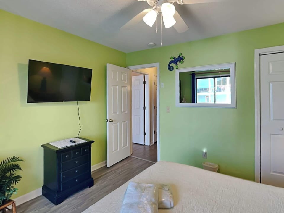 Winds V1 #3B - My Top Paradise Apartment in Carolina Beach