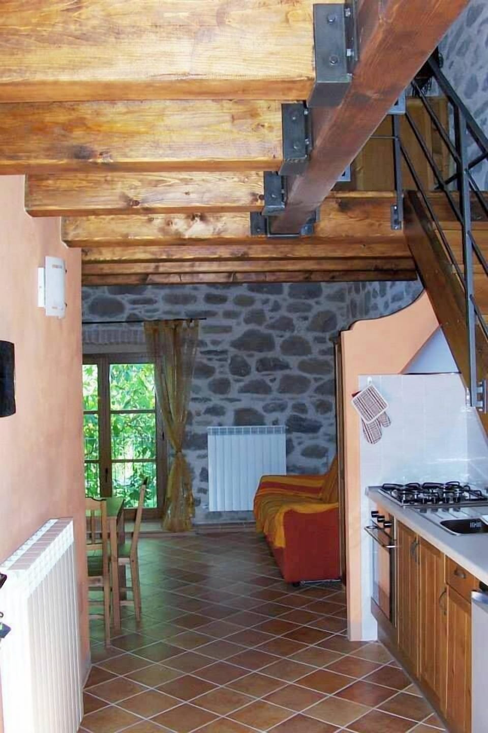 Classic Studio Suite, Balcony, Garden View | Living area
