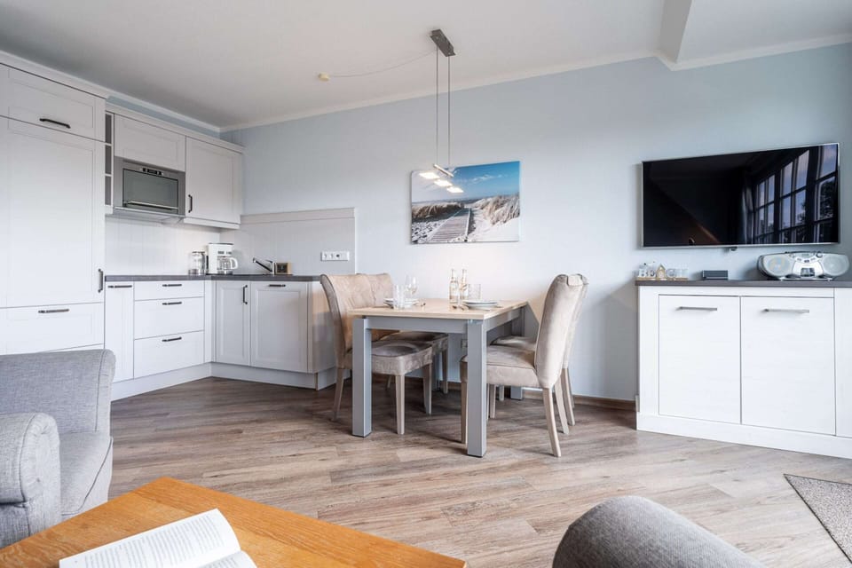 Apartment | Dining