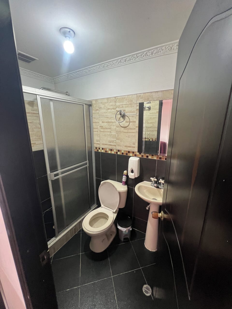 Classic Twin Room, City View | Bathroom | Towels, soap, toilet paper