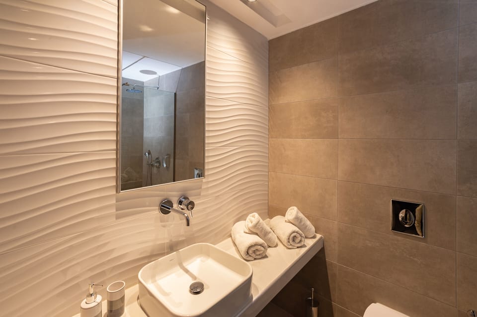 Suite, Private Pool, Pool View | In-room safe, desk, soundproofing, WiFi (free)