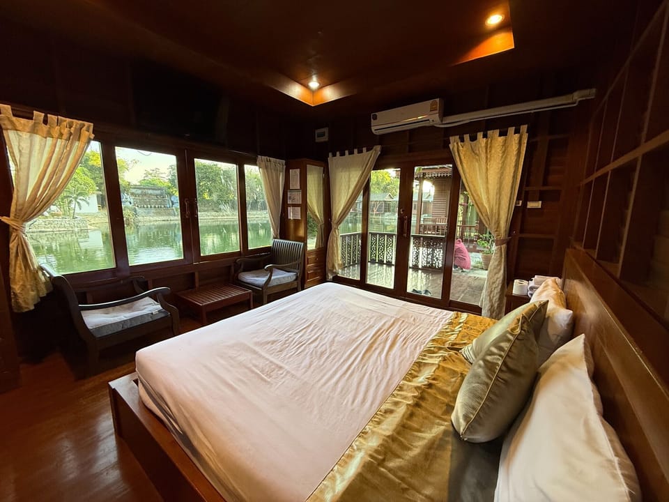 Comfort Double Room, Lake View | Desk, blackout drapes, iron/ironing board, free WiFi
