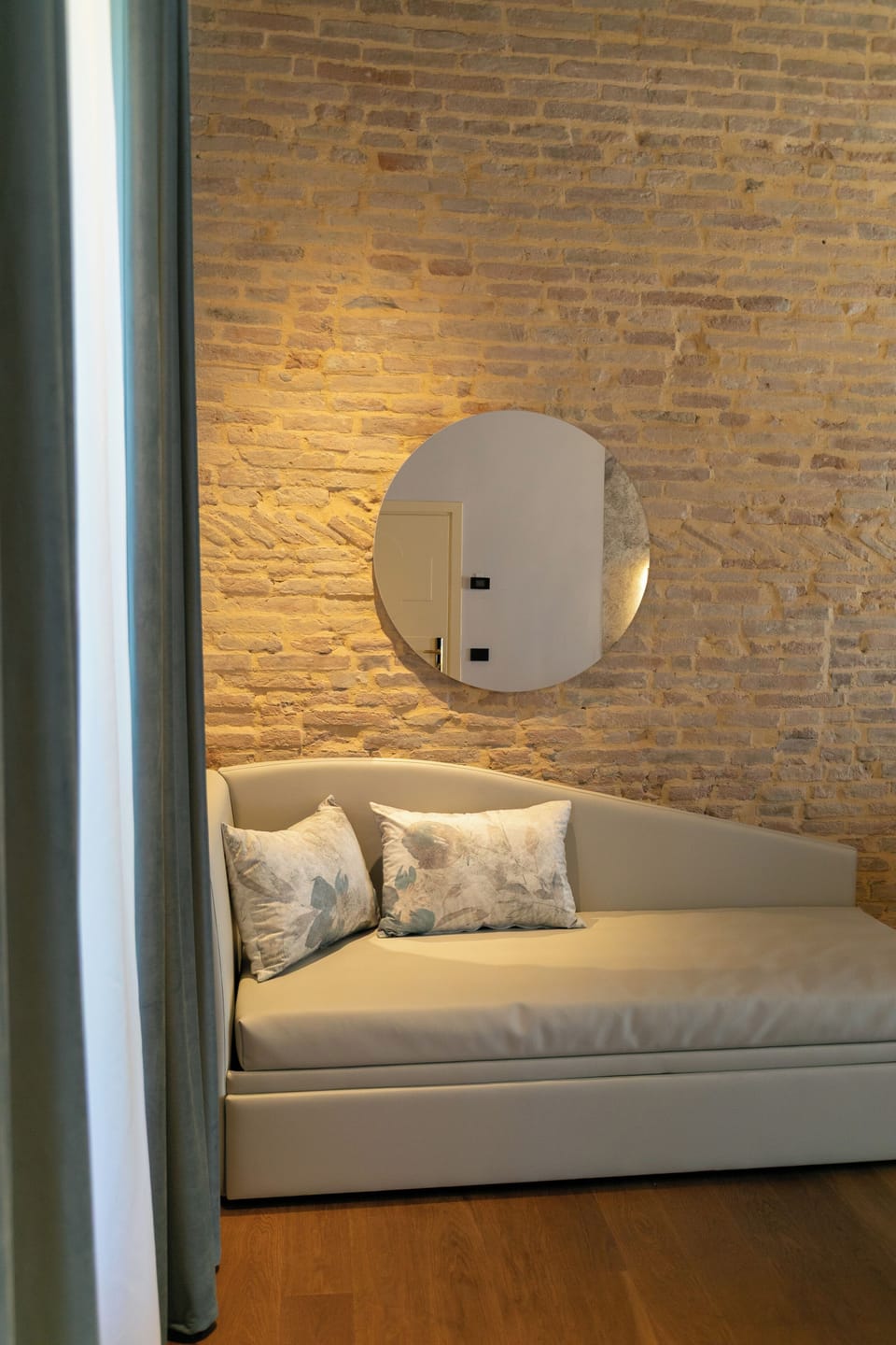 Deluxe Room, Balcony, Garden View | Interior