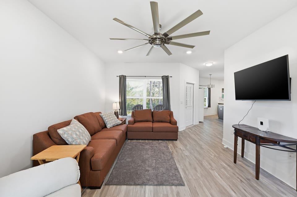 House, 3 Bedrooms | Living area | Smart TV, streaming services