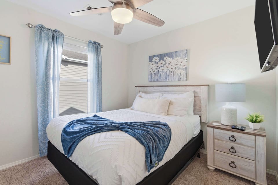 Condo, Multiple Beds, Balcony, Garden View (Ozark Viewpoint Retreat) | 3 bedrooms, individually decorated, individually furnished
