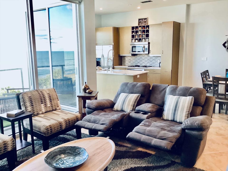Condo, Multiple Beds, Balcony (Diamond Beach Resort) | Living area