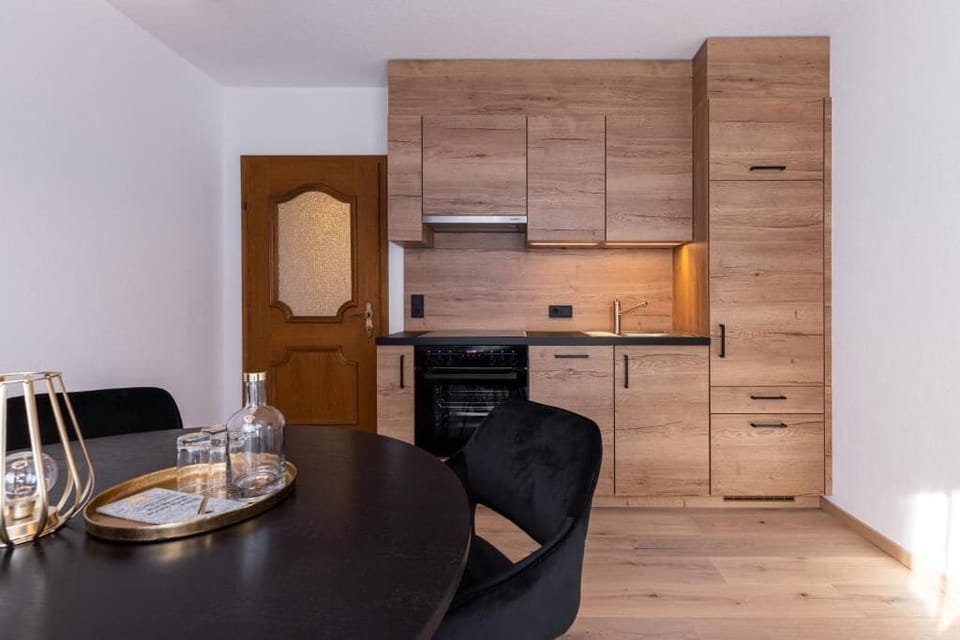 Family Apartment, Balcony, Mountain View | Private kitchen | Highchair