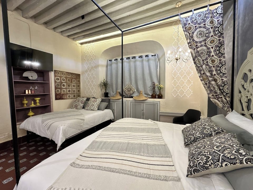 Comfort Room | In-room safe, iron/ironing board, free WiFi