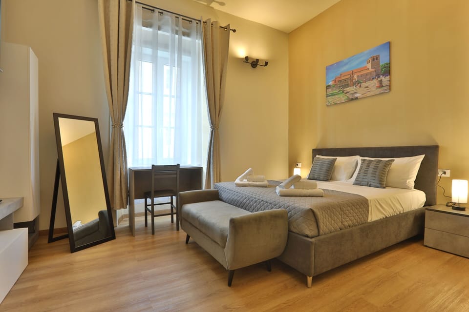 Economy Room, City View | Desk, laptop workspace, free WiFi