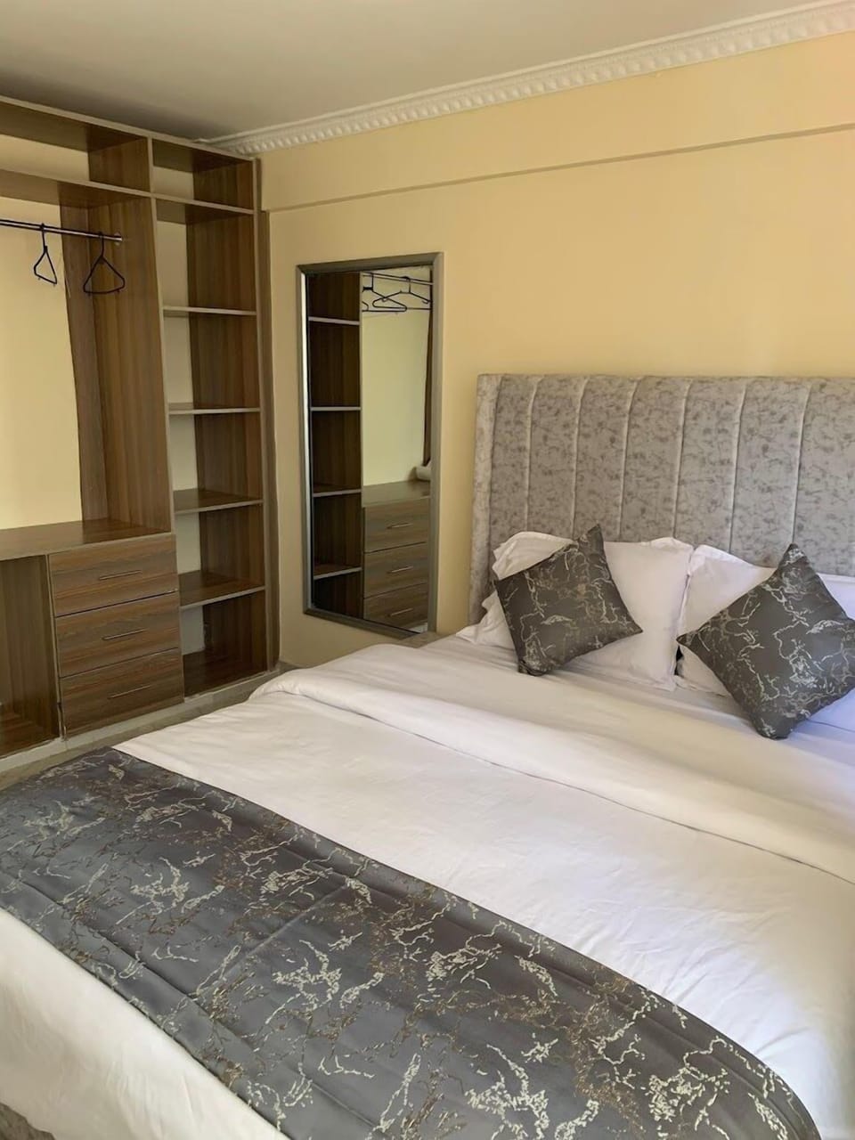 Deluxe Single Room | Free WiFi, bed sheets
