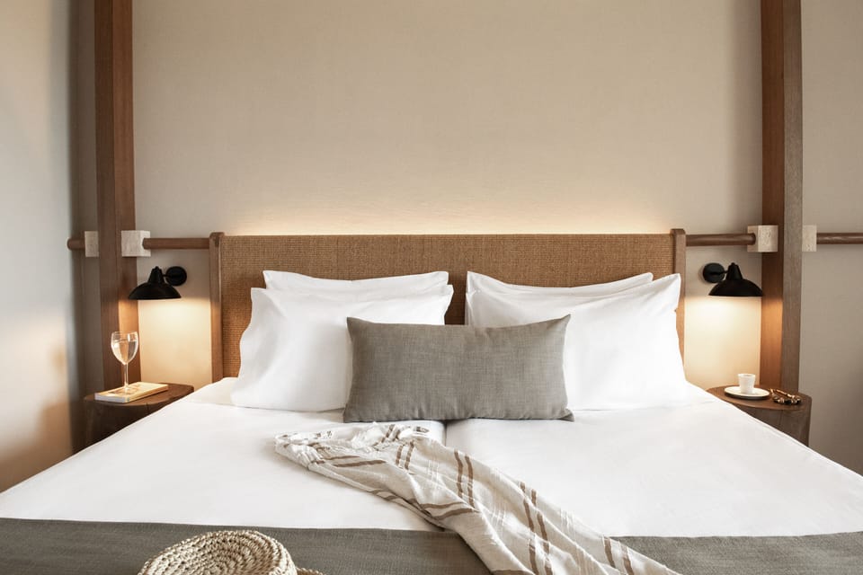Standard Room | In-room safe, desk, soundproofing, free WiFi