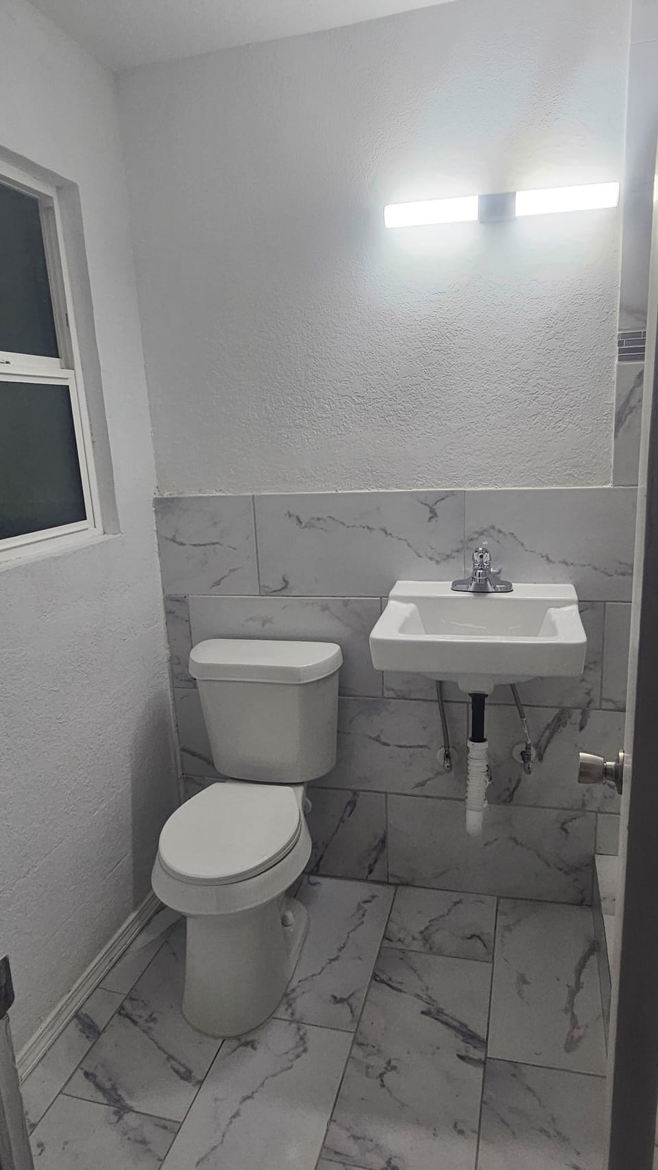 Single Room, Non Smoking | Bathroom | Shower, towels, soap, toilet paper