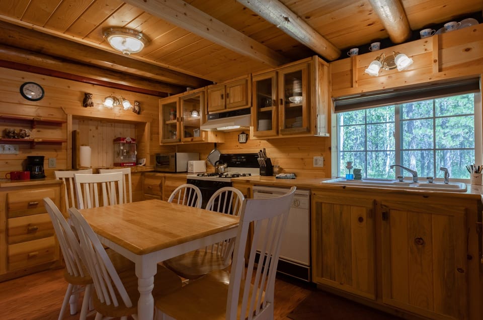 Chalet (3 Bedrooms) | Interior