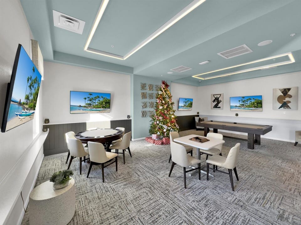 House (5 Bedrooms) | Interior
