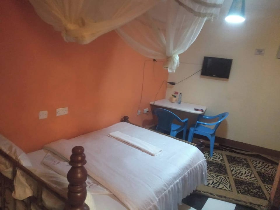 Standard Single Room | Free WiFi, bed sheets