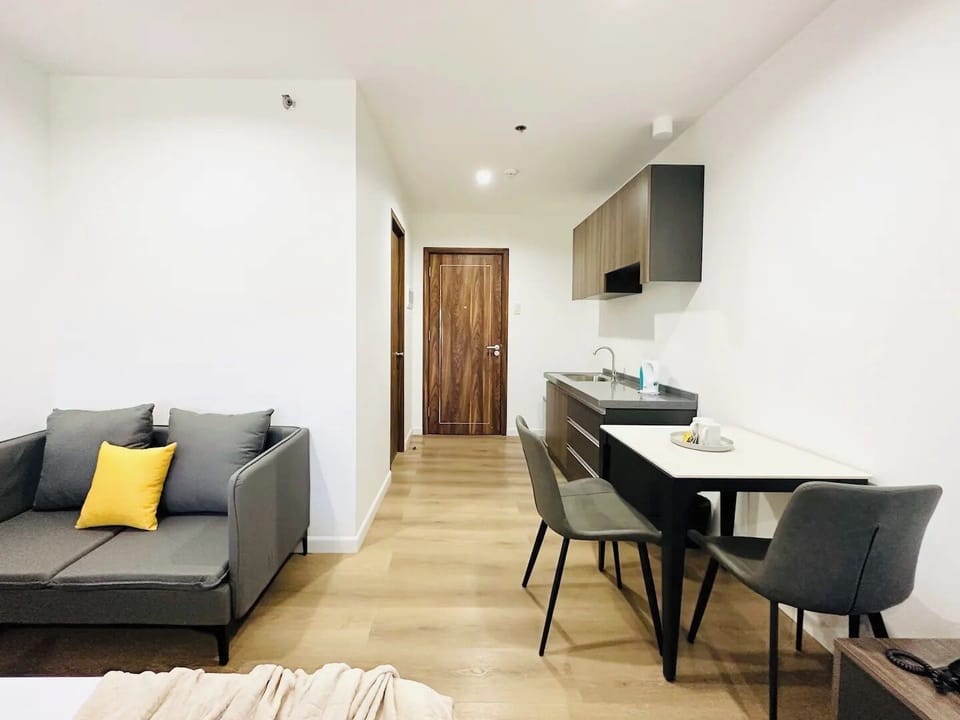 Standard Studio | Living area | Smart TV