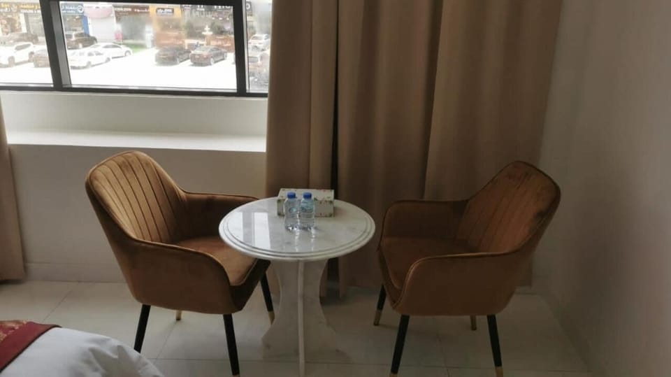 Junior Single Room, City View | Interior