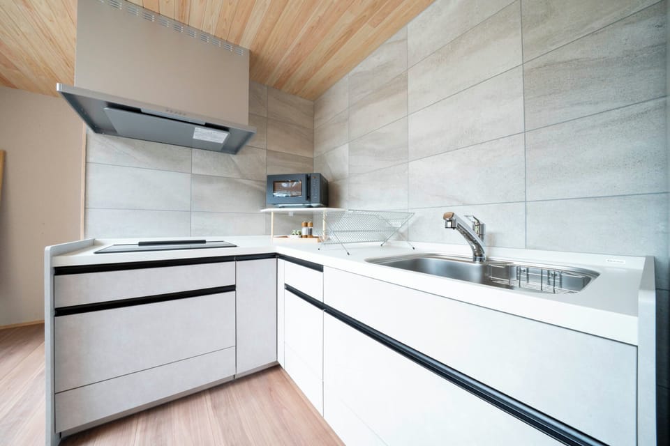 Luxury Villa, Lake View | Private kitchen