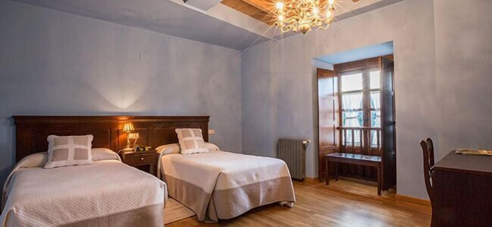 Double or Twin Room | In-room safe, desk, free cribs/infant beds, free WiFi