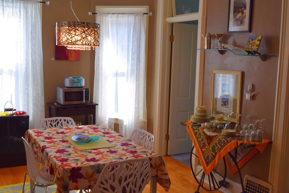 Angela's Suite | In-room dining