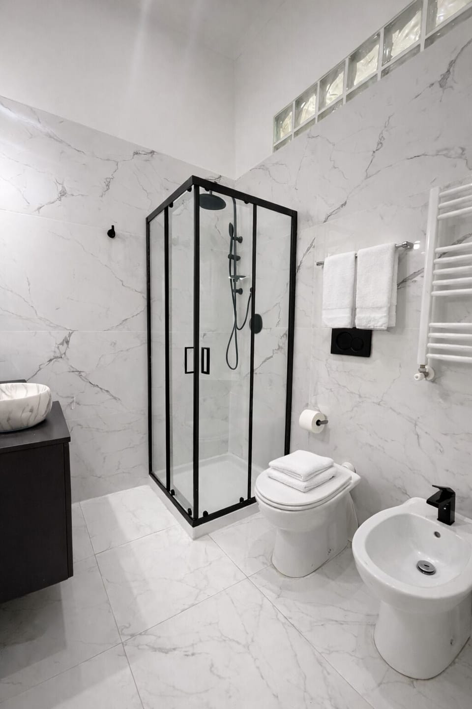 Comfort Double Room | Bathroom | Shower, hair dryer, slippers, towels