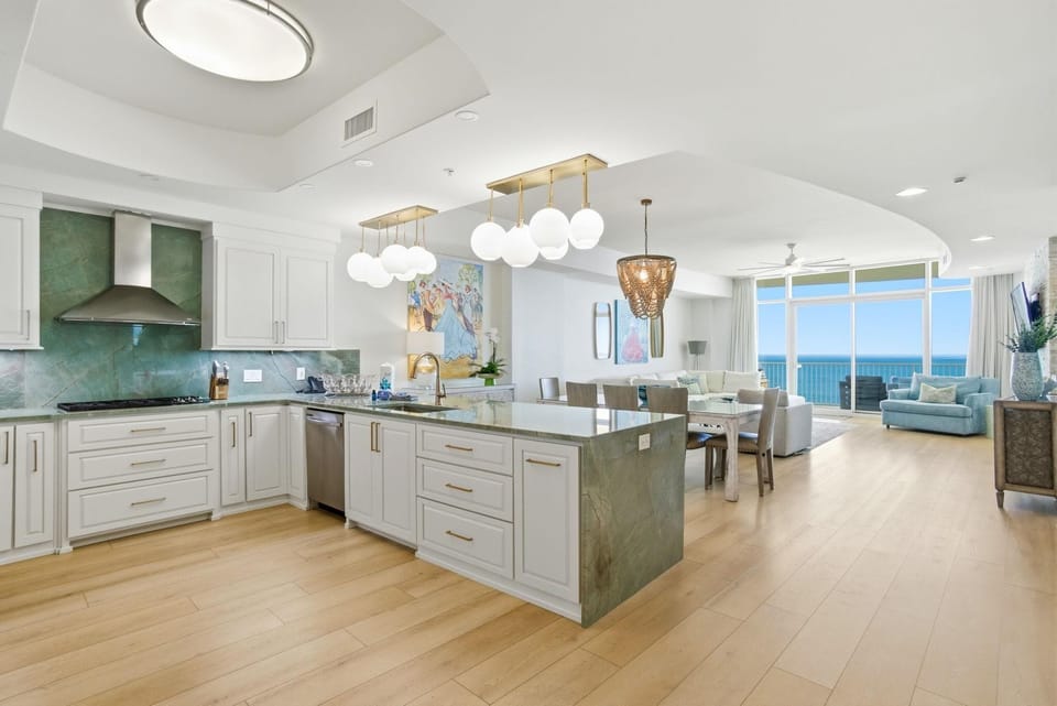 Condo, Multiple Beds (Turquoise D1005) | Interior