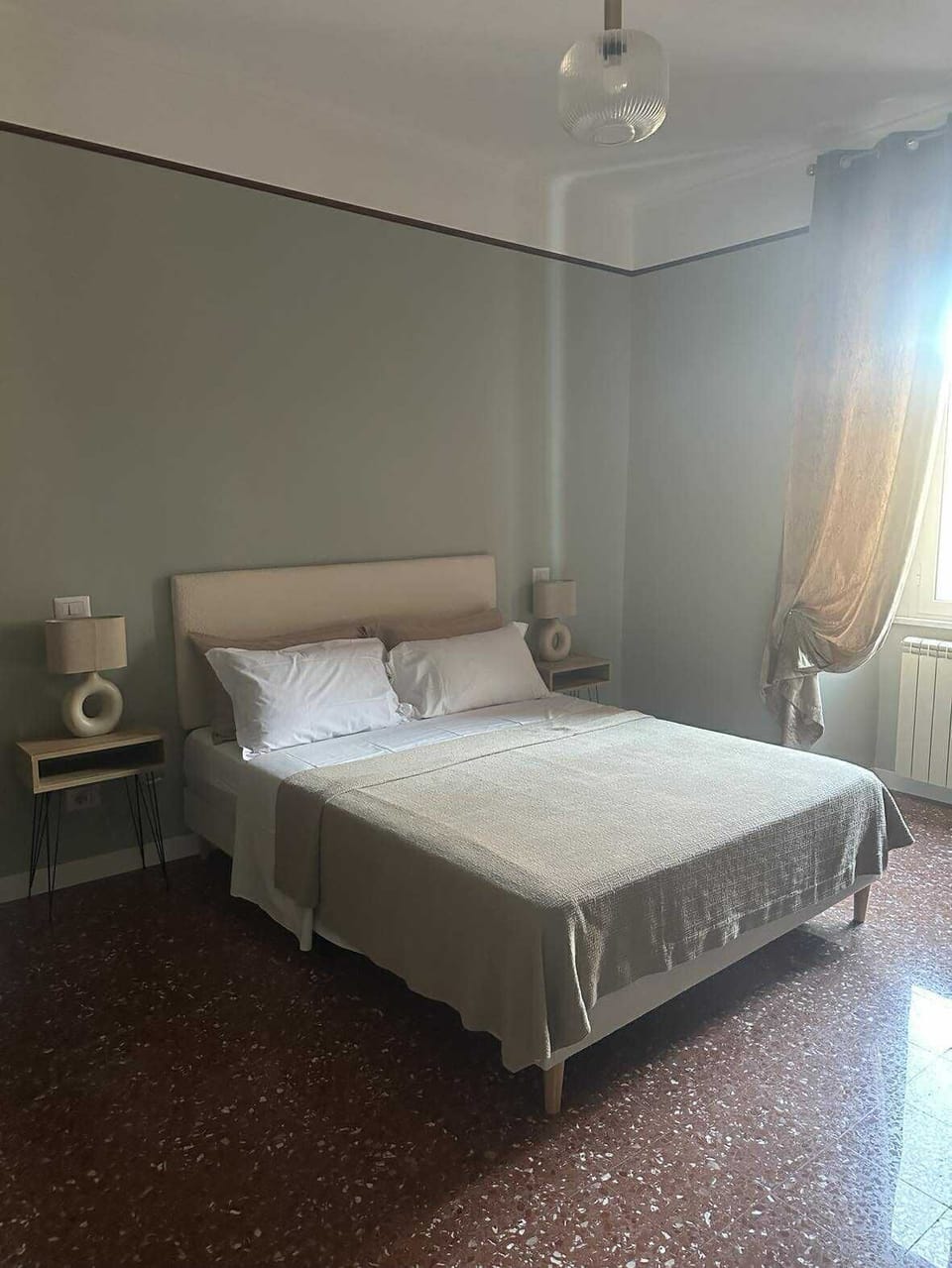 Superior Double Room, 1 Queen Bed, Ensuite, City View | Desk, iron/ironing board, free WiFi, bed sheets