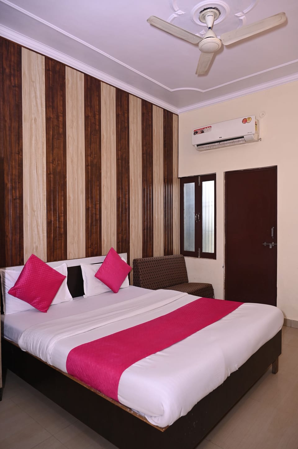 Deluxe Room | Free WiFi