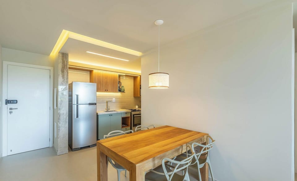 Basic Apartment | Dining