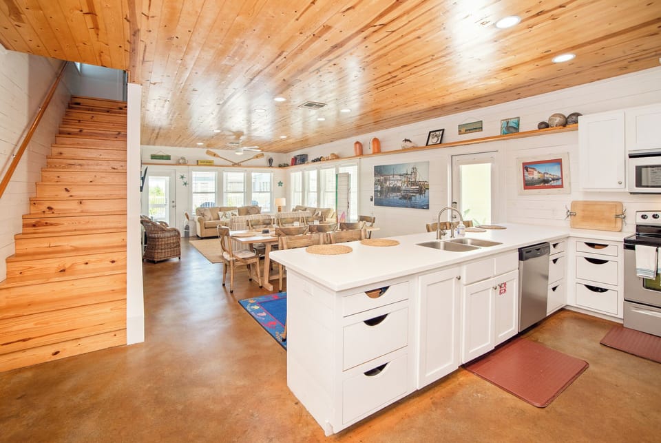 House (3 Bedrooms) | Interior